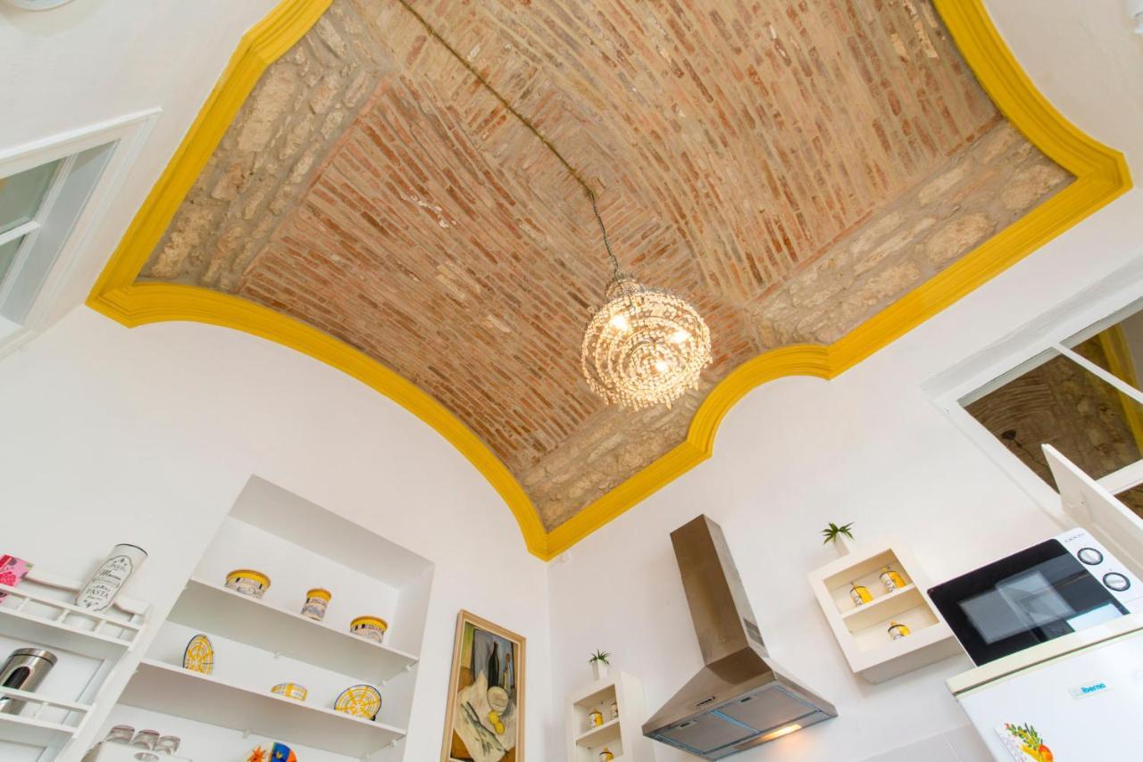 Charming Town House Just 500M From The Marina And Its Well Known Typical Market Olhão Extérieur photo