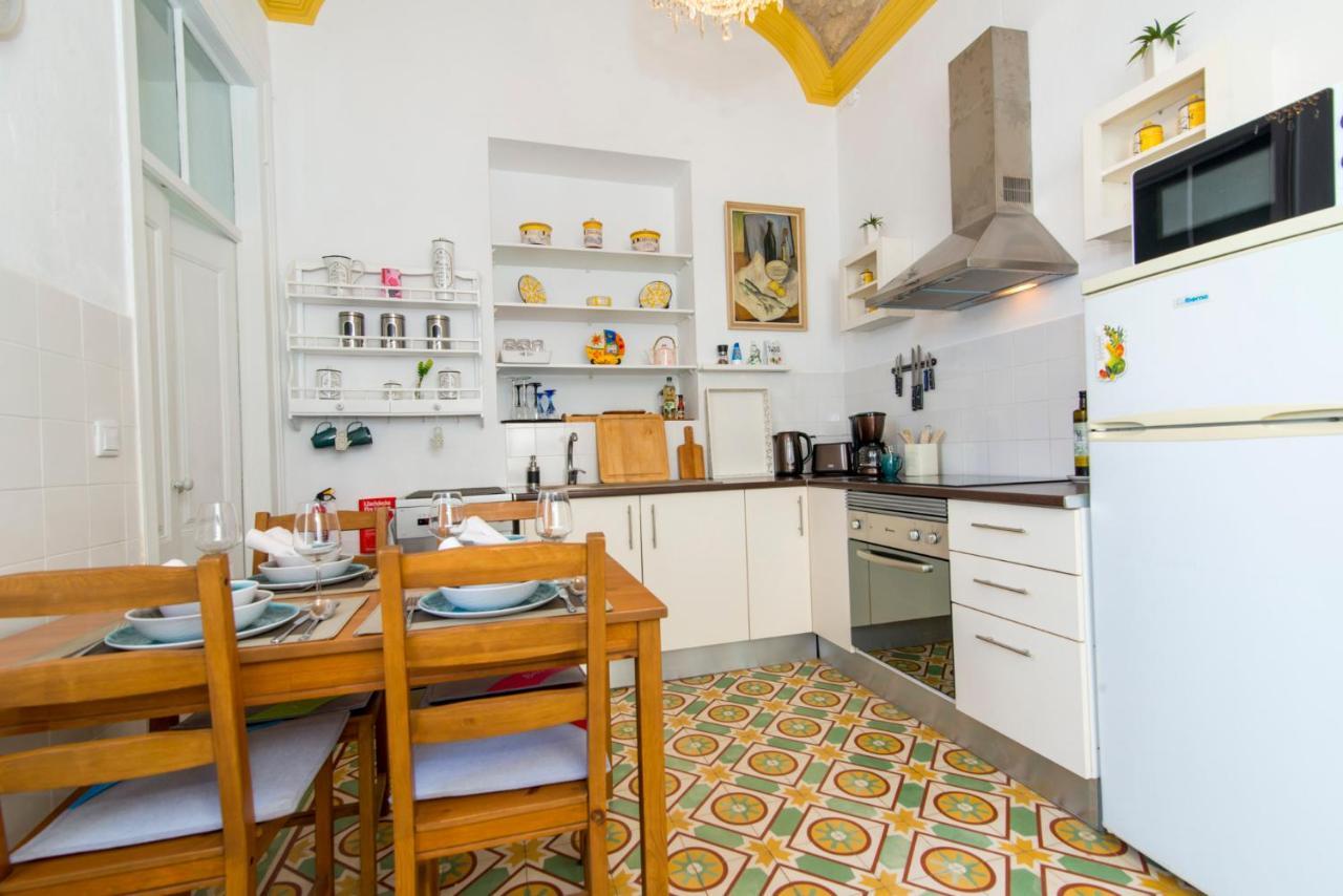 Charming Town House Just 500M From The Marina And Its Well Known Typical Market Olhão Extérieur photo